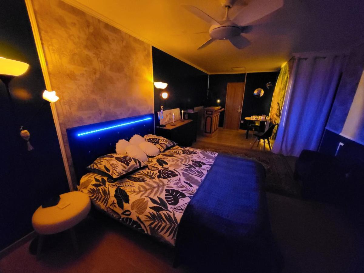 Bed and Breakfast Choisy Le Jacuzzi Exterior foto